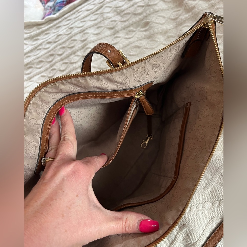 Michael Kors Brown Leather Shoulder Bag Like New - Picture 3 of 13